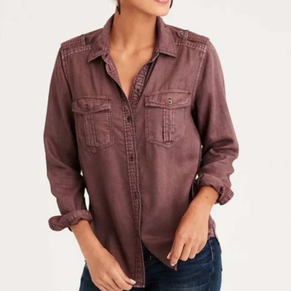 American Eagle Outfitters Button Down Shirt